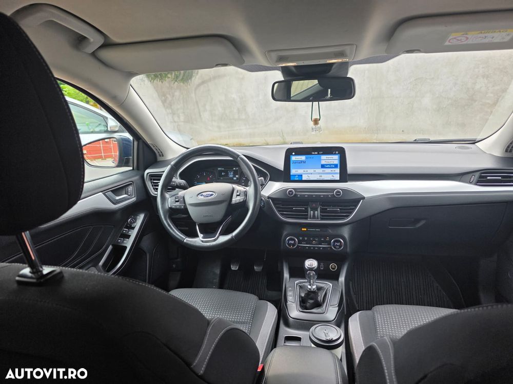 Ford Focus - 11