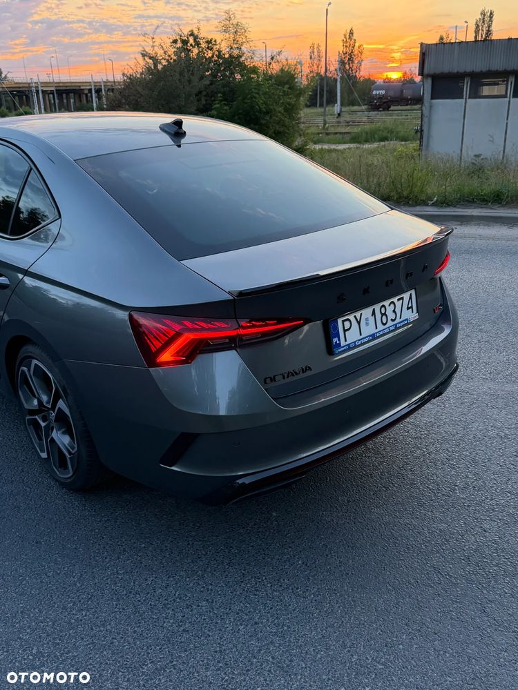 Skoda Octavia 2.0 TDI RS DSG - 7