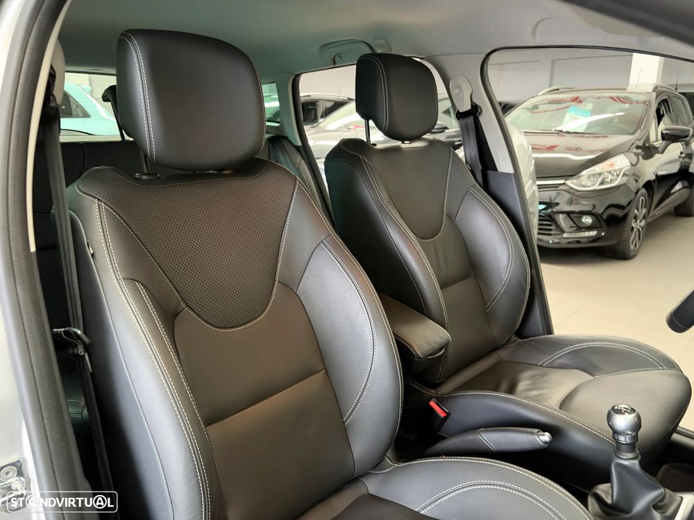 Renault Clio Sport Tourer (Energy) TCe 90 Start & Stop INTENS - 21