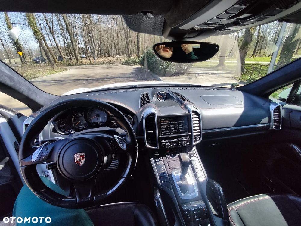 Porsche Cayenne - 22