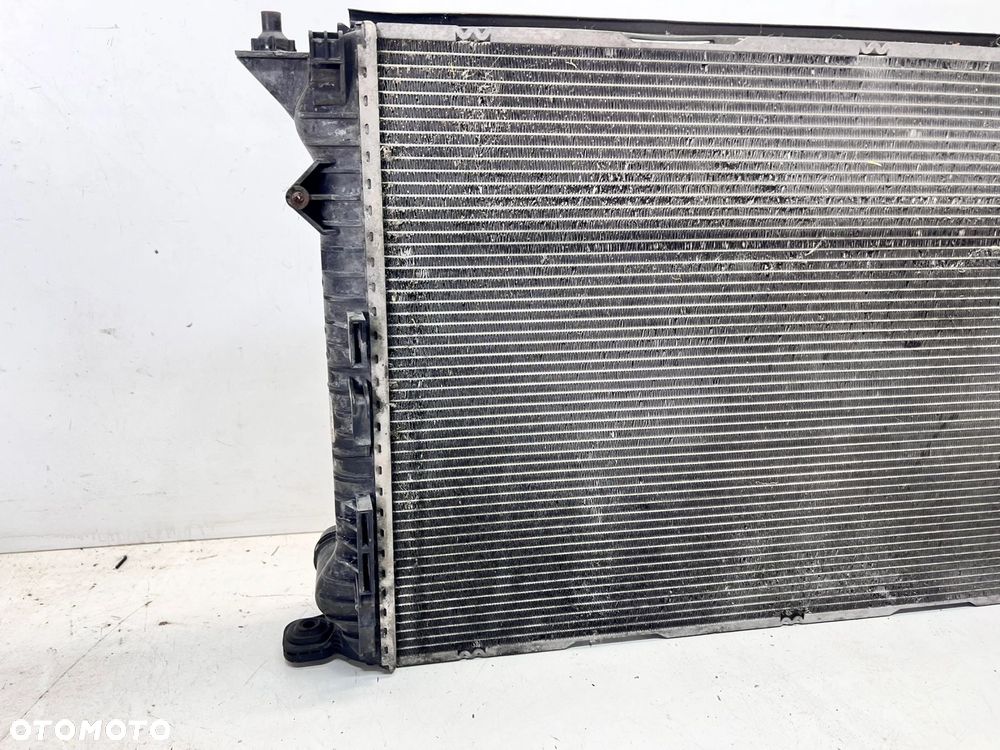 CHŁODNICA WODY AUDI A4 B8 A5 8T Q5 A6 C7 A7 8K0121251Q - 2