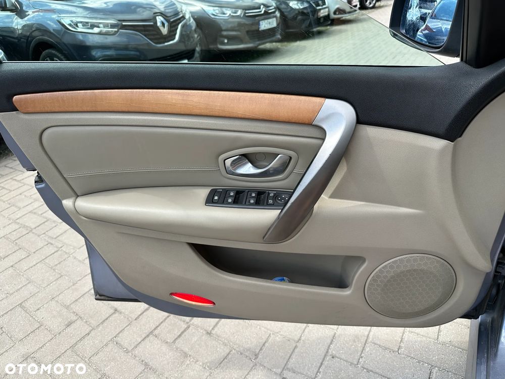 Renault Laguna - 16