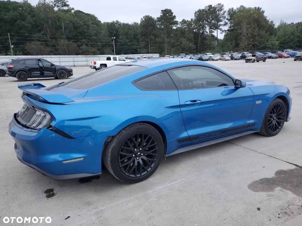 Ford Mustang - 12