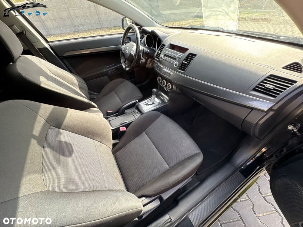 Mitsubishi Lancer Sportback 1.8 Clear Tec CVT Plus - 26