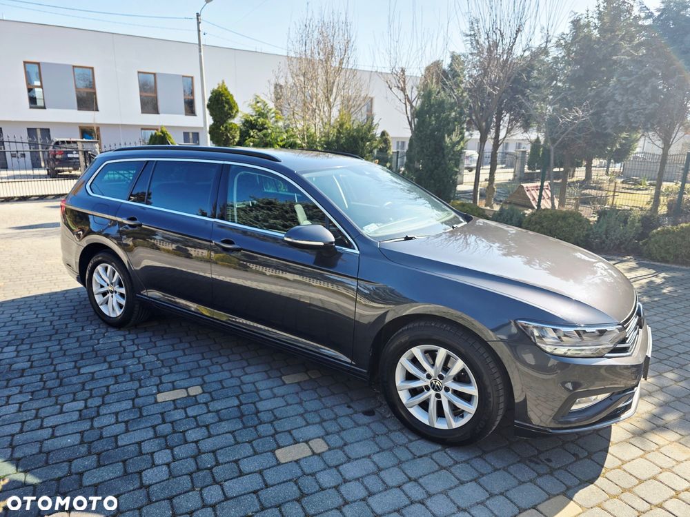 Volkswagen Passat 2.0 TDI EVO Business DSG - 6