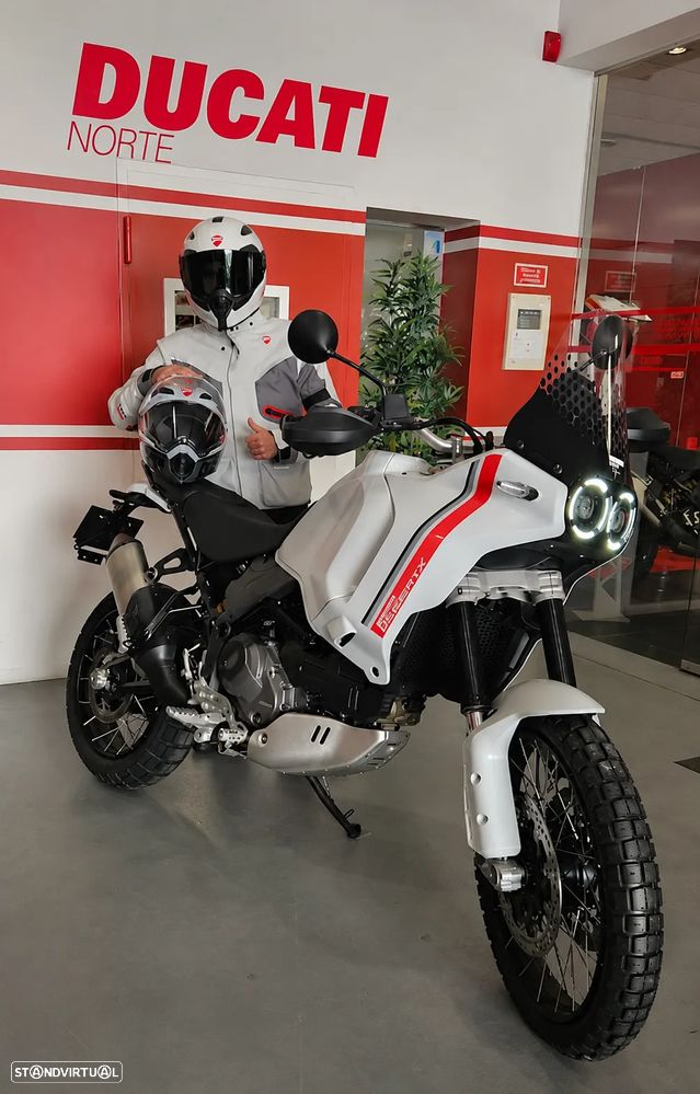 Ducati DesertX White 900 - 4