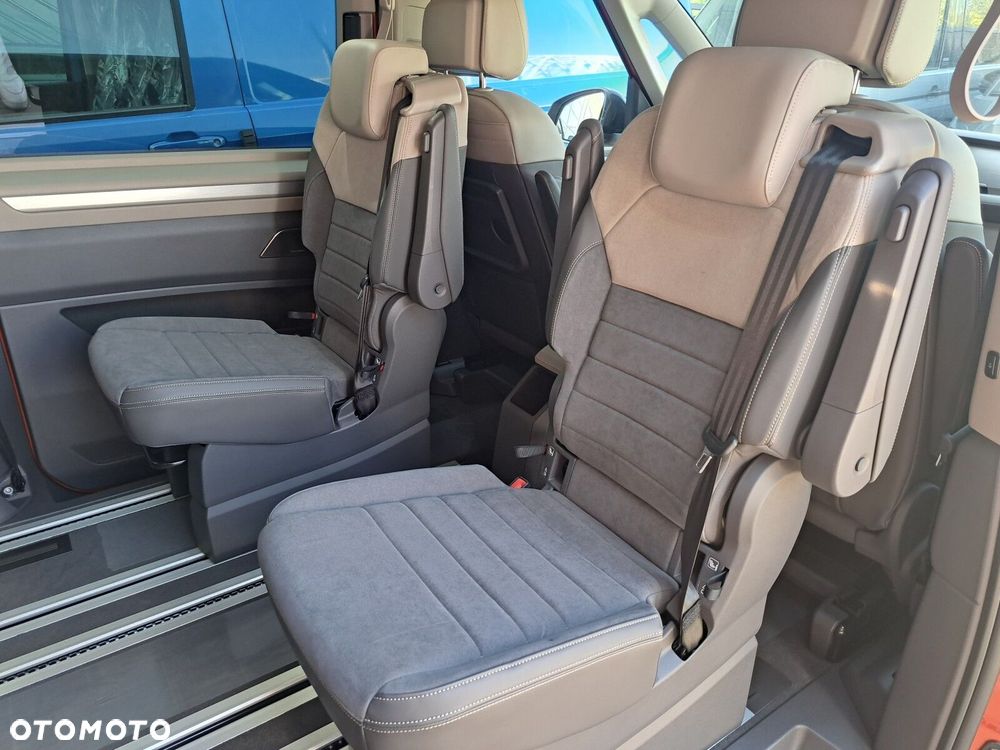 Volkswagen Multivan - 15