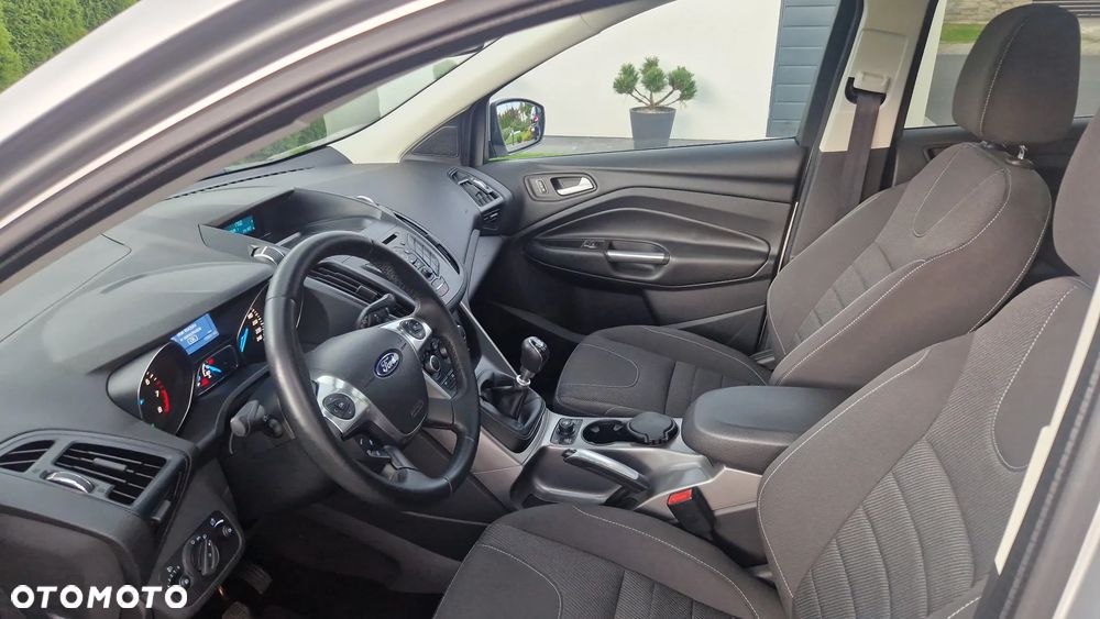 Ford Kuga 1.6 EcoBoost 2x4 Titanium - 15