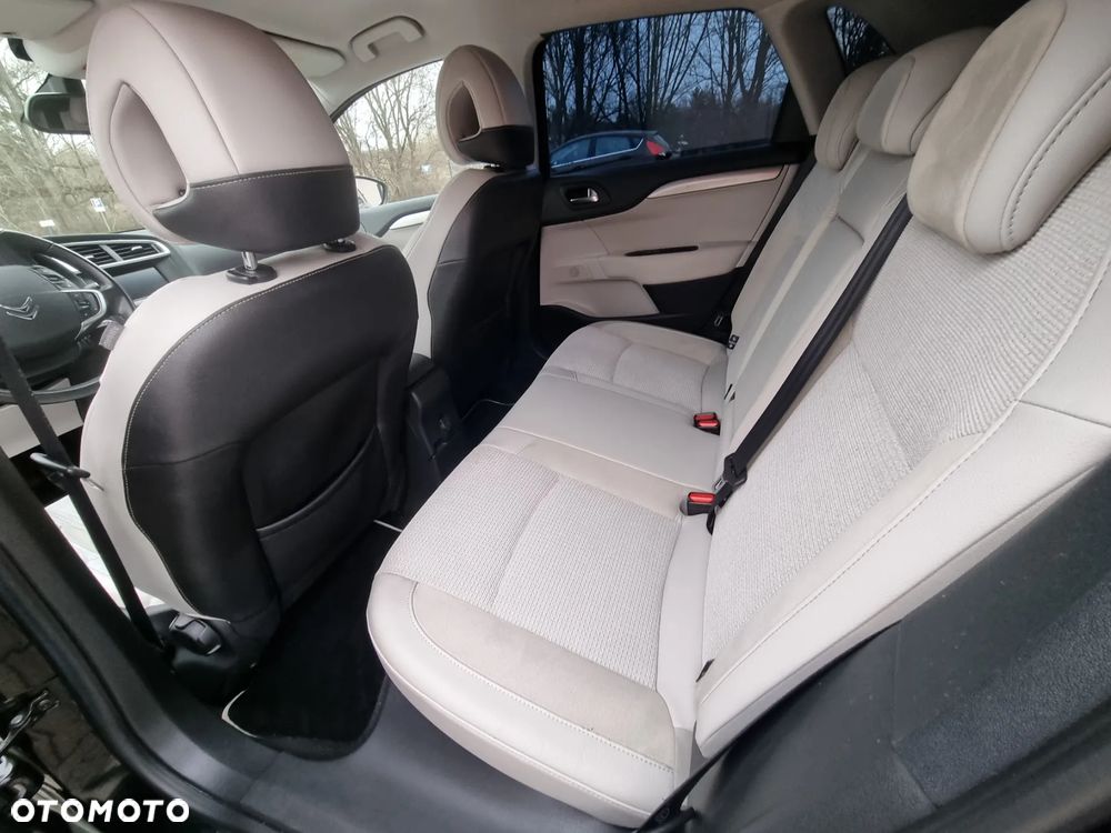 Citroën C4 1.6 VTi Exclusive - 32