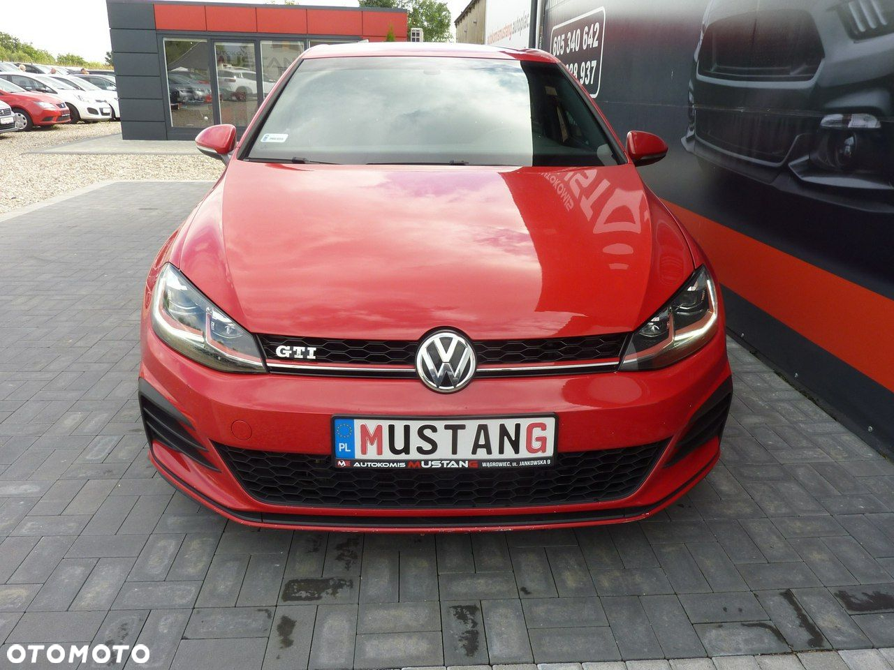 Volkswagen Golf - 2
