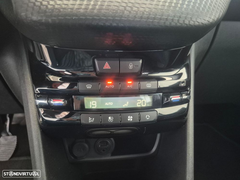 Peugeot 2008 1.2 PureTech Allure - 11