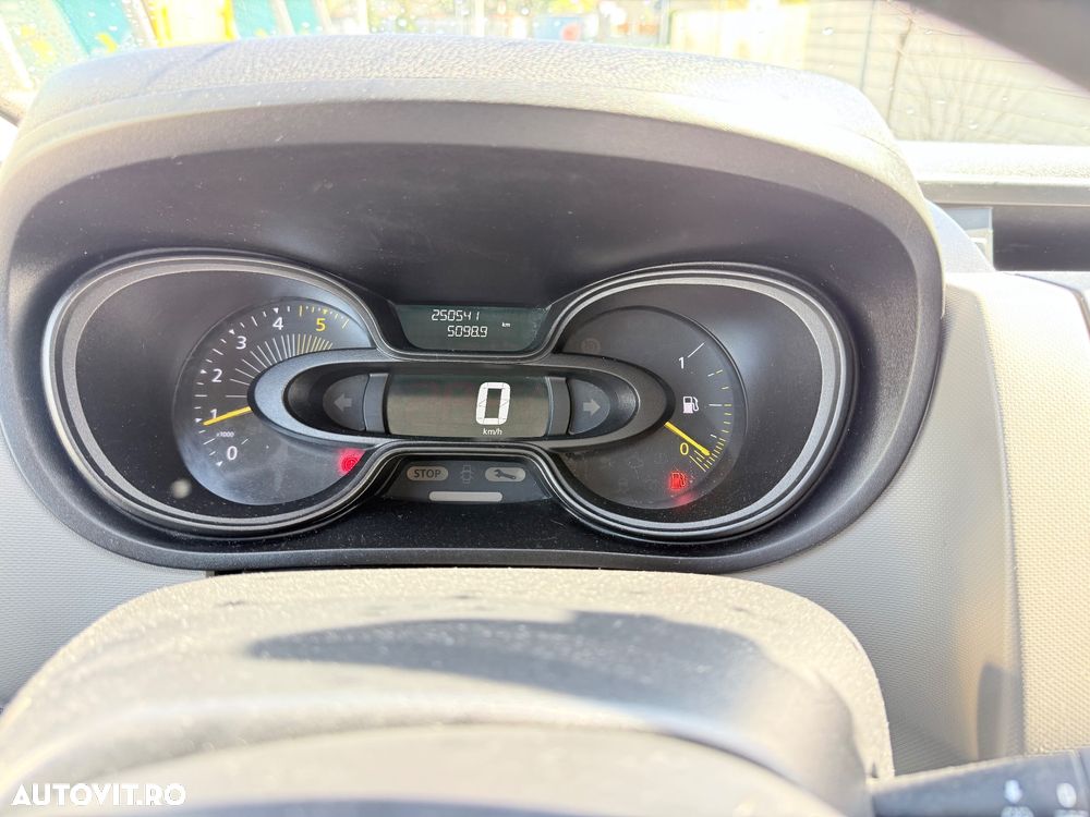 Renault Trafic - 14