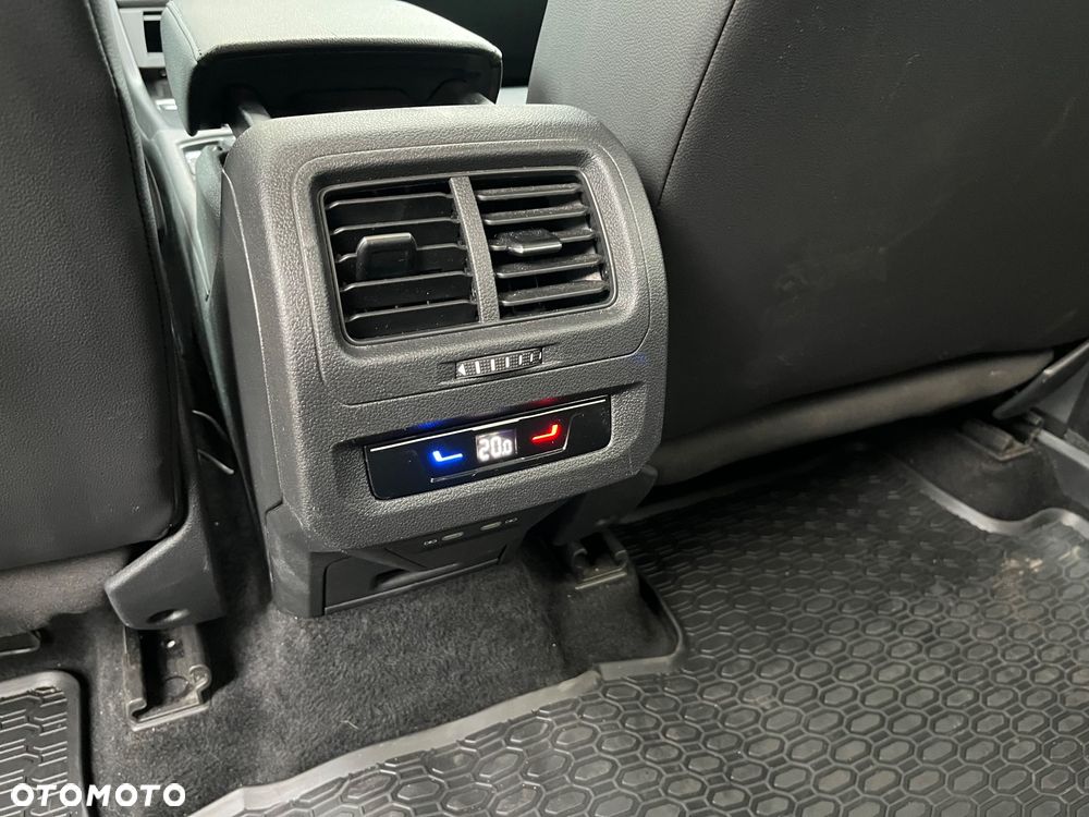 Volkswagen Touran 2.0 TDI BMT Comfortline DSG - 8