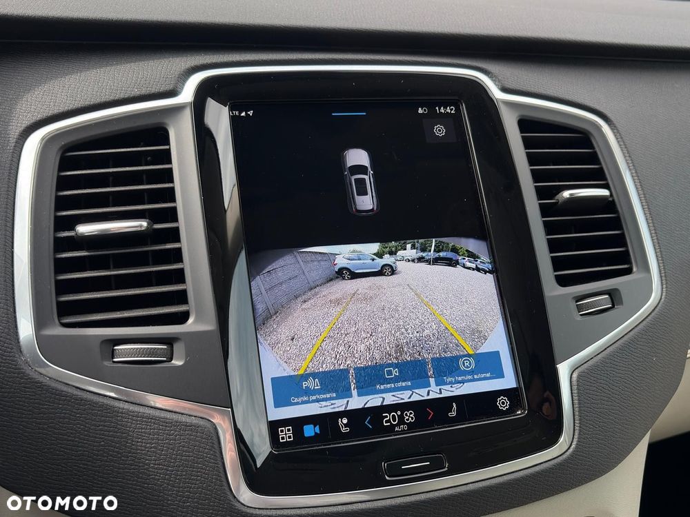 Volvo XC 90 - 26