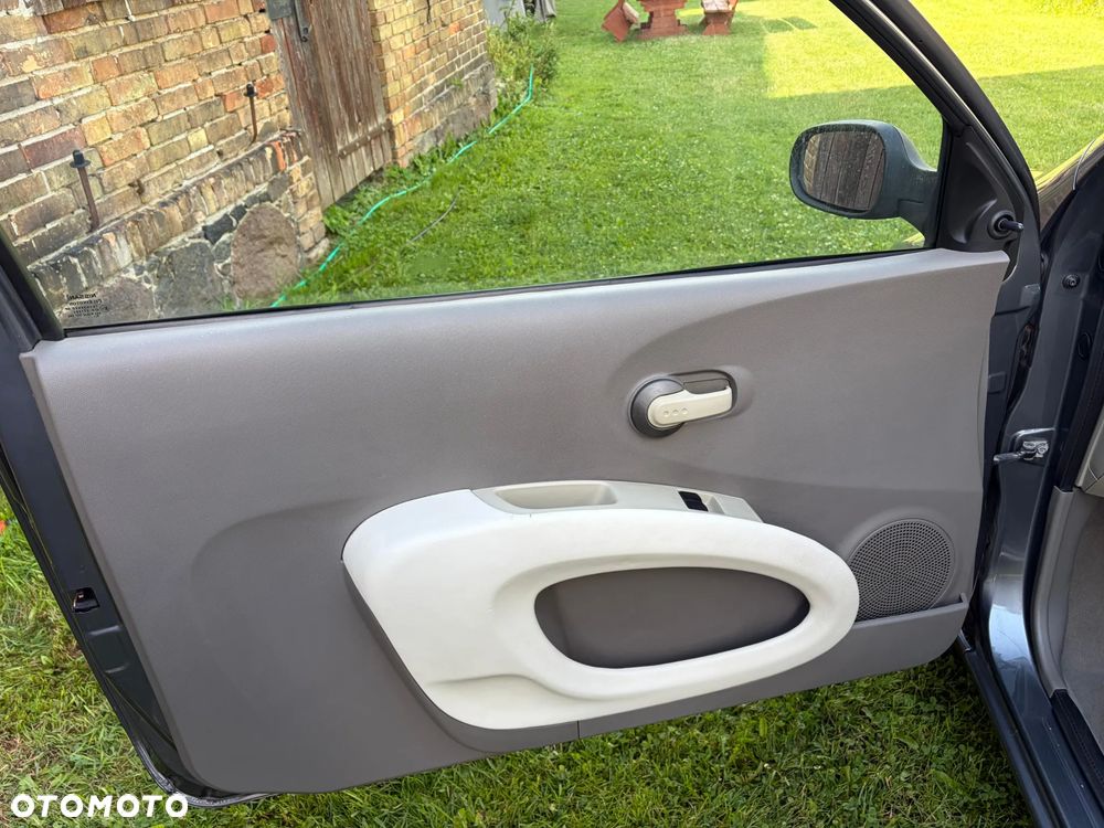 Nissan Micra - 12