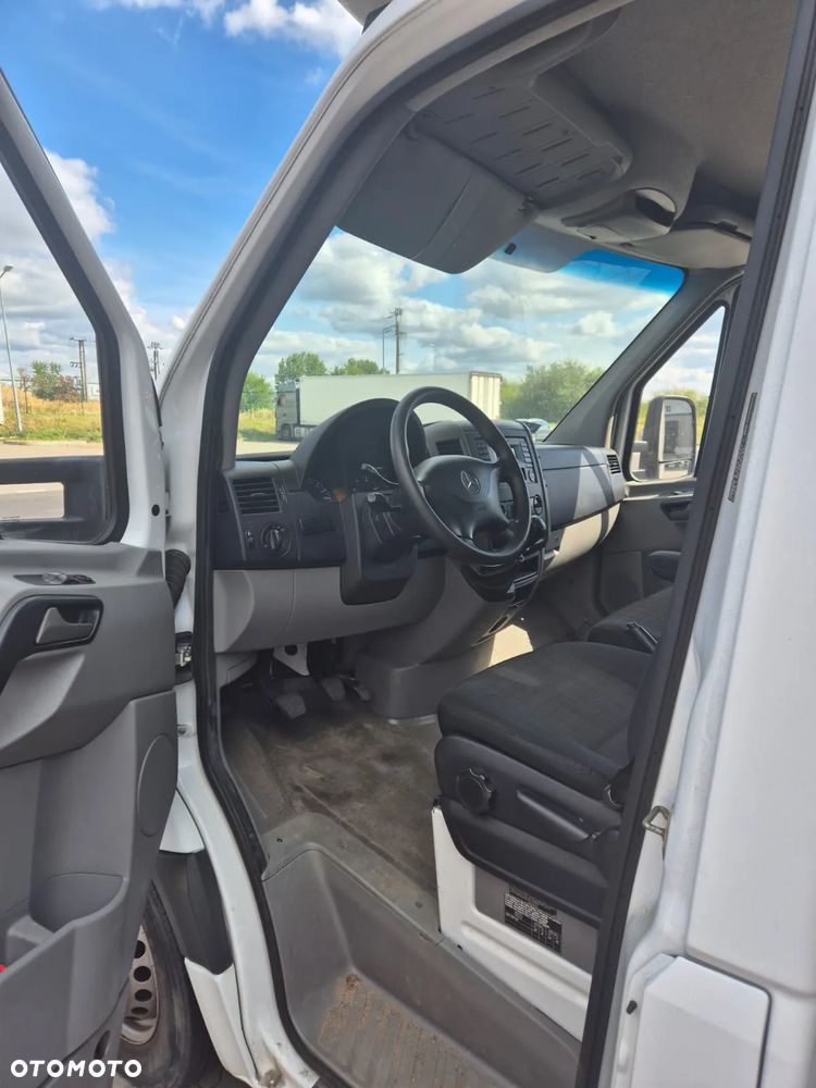 Mercedes-Benz Sprinter - 18