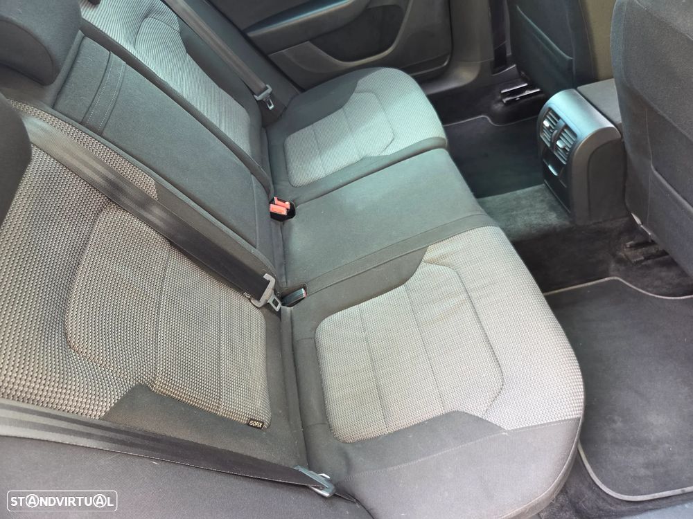 VW Passat 1.6 TDI Confortline - 20