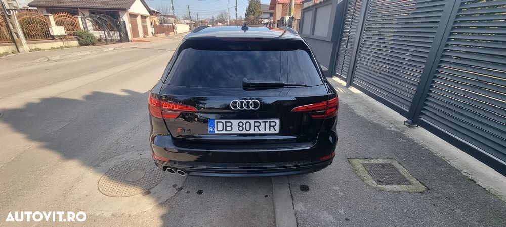 Audi A4 2.0 TDI S tronic - 1