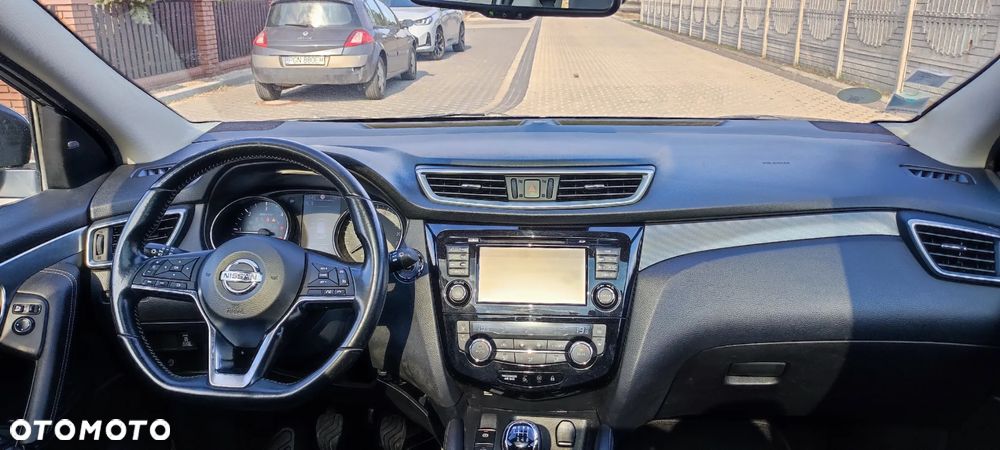 Nissan Qashqai 1.6 dCi 4 x 4 DPF Start/Stop tekna - 9