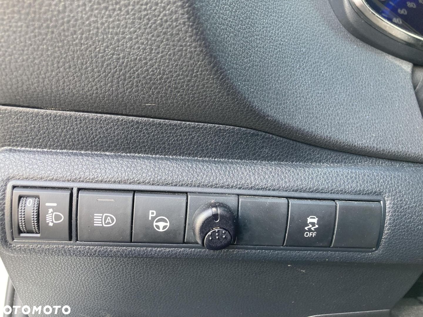Toyota Corolla 2.0 Hybrid Comfort - 10