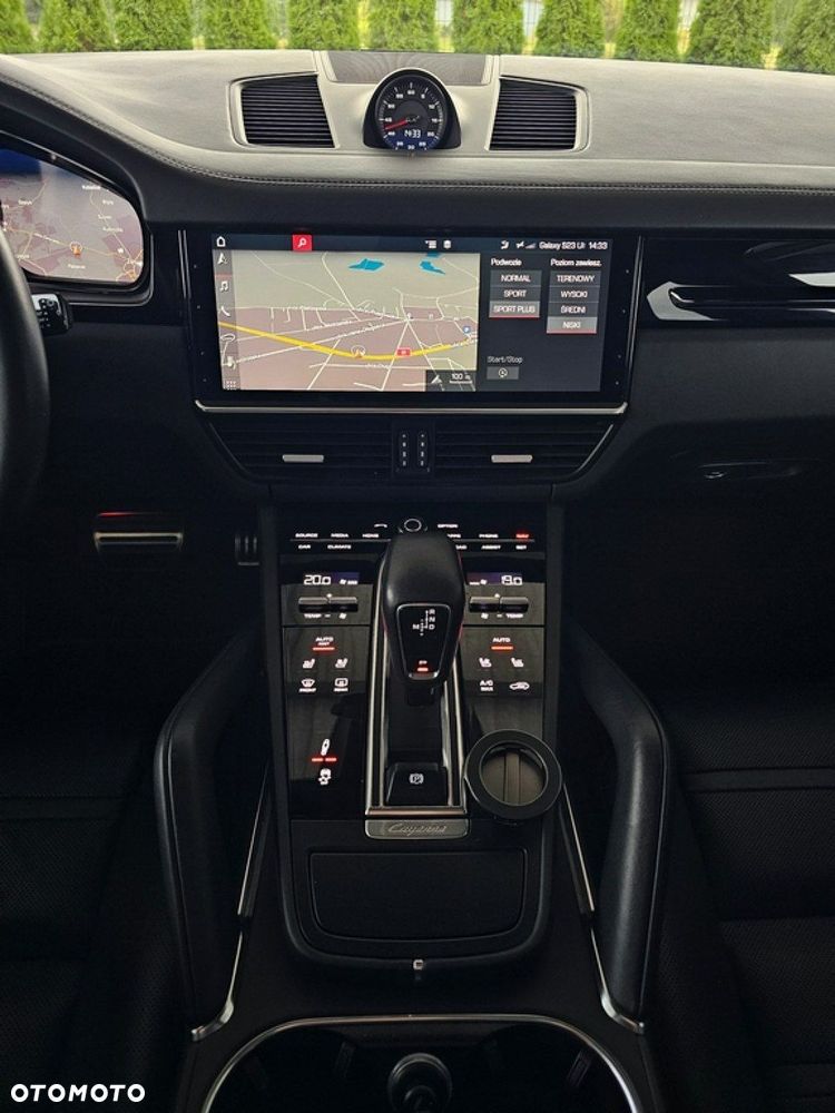 Porsche Cayenne - 19