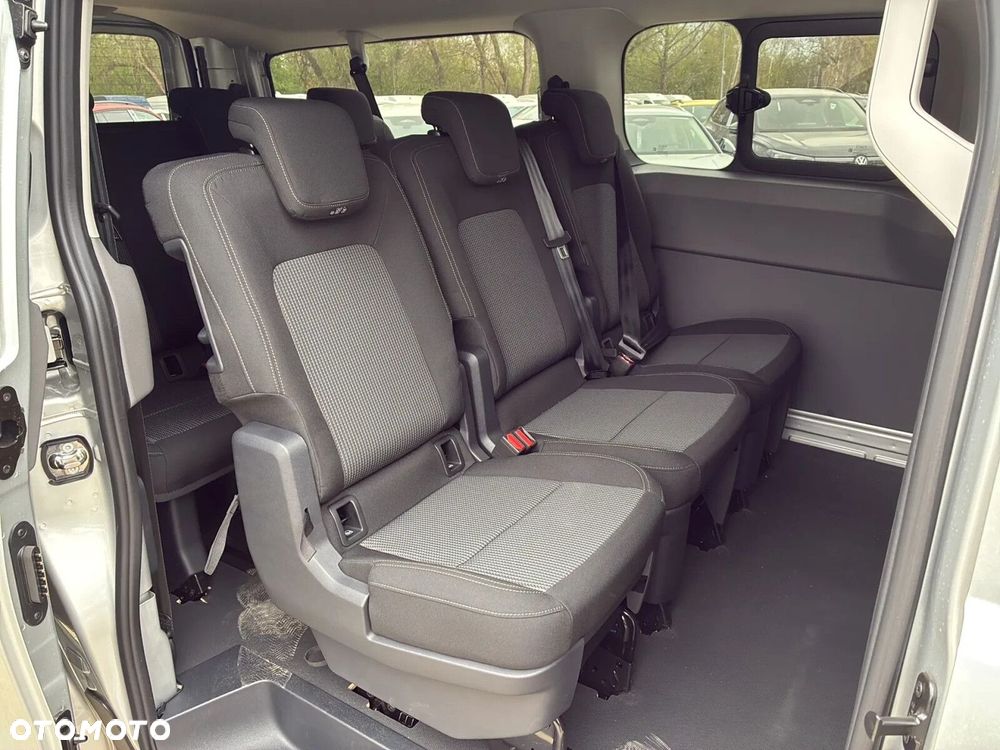 Volkswagen Transporter Kombi L2H1 M1 - 17