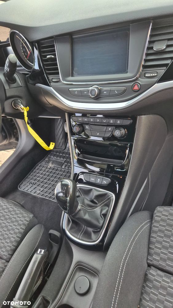 Opel Astra 1.4 T Dynamic - 27