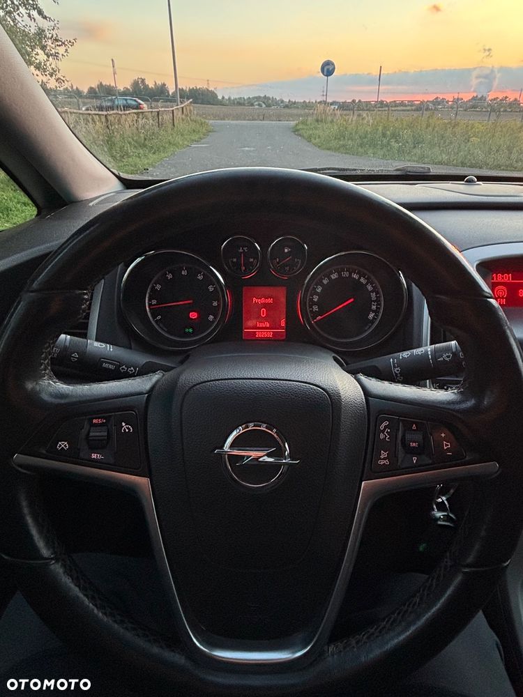 Opel Astra IV 1.6 T Cosmo - 22
