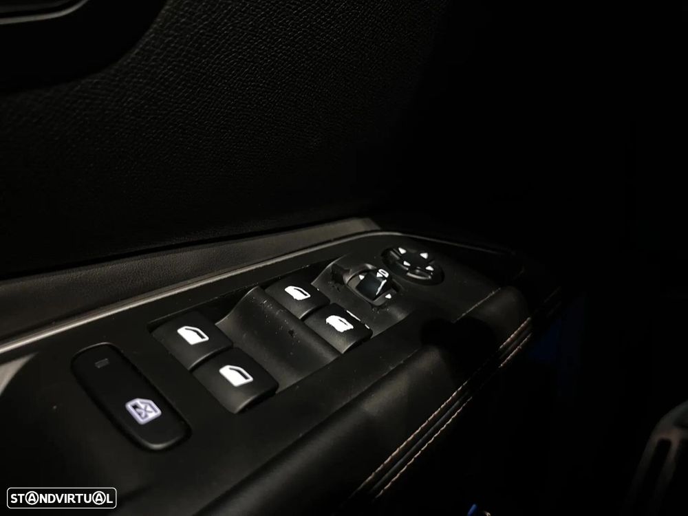 Peugeot 3008 1.5 BlueHDi GT Line EAT8 - 19