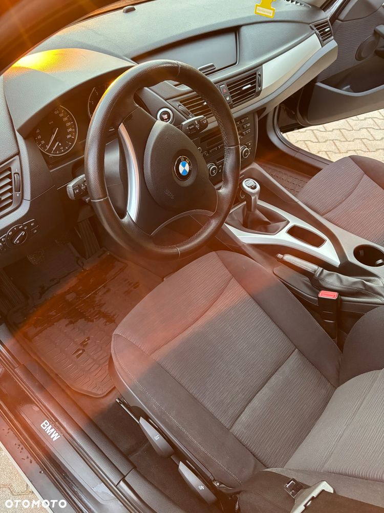 BMW X1 sDrive18i - 24