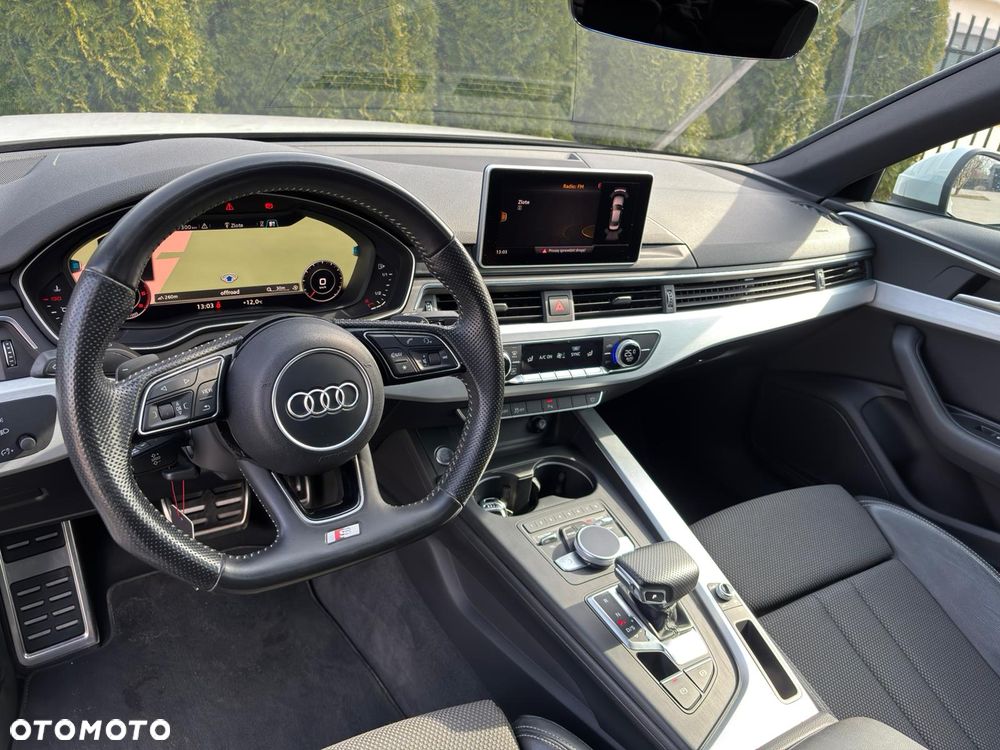 Audi A4 Limousine - 14