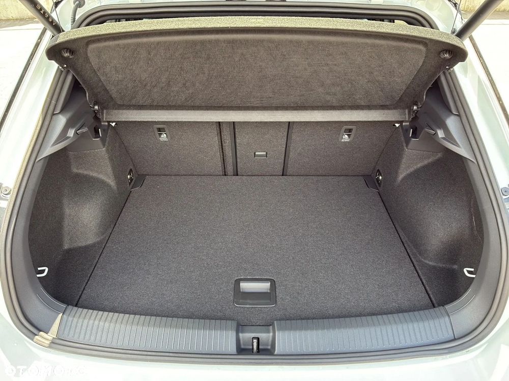 Volkswagen T-Roc - 18