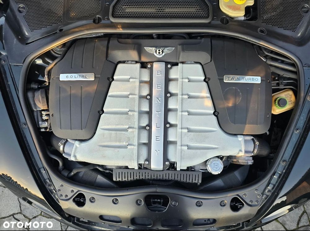 Bentley Flying Spur - 12