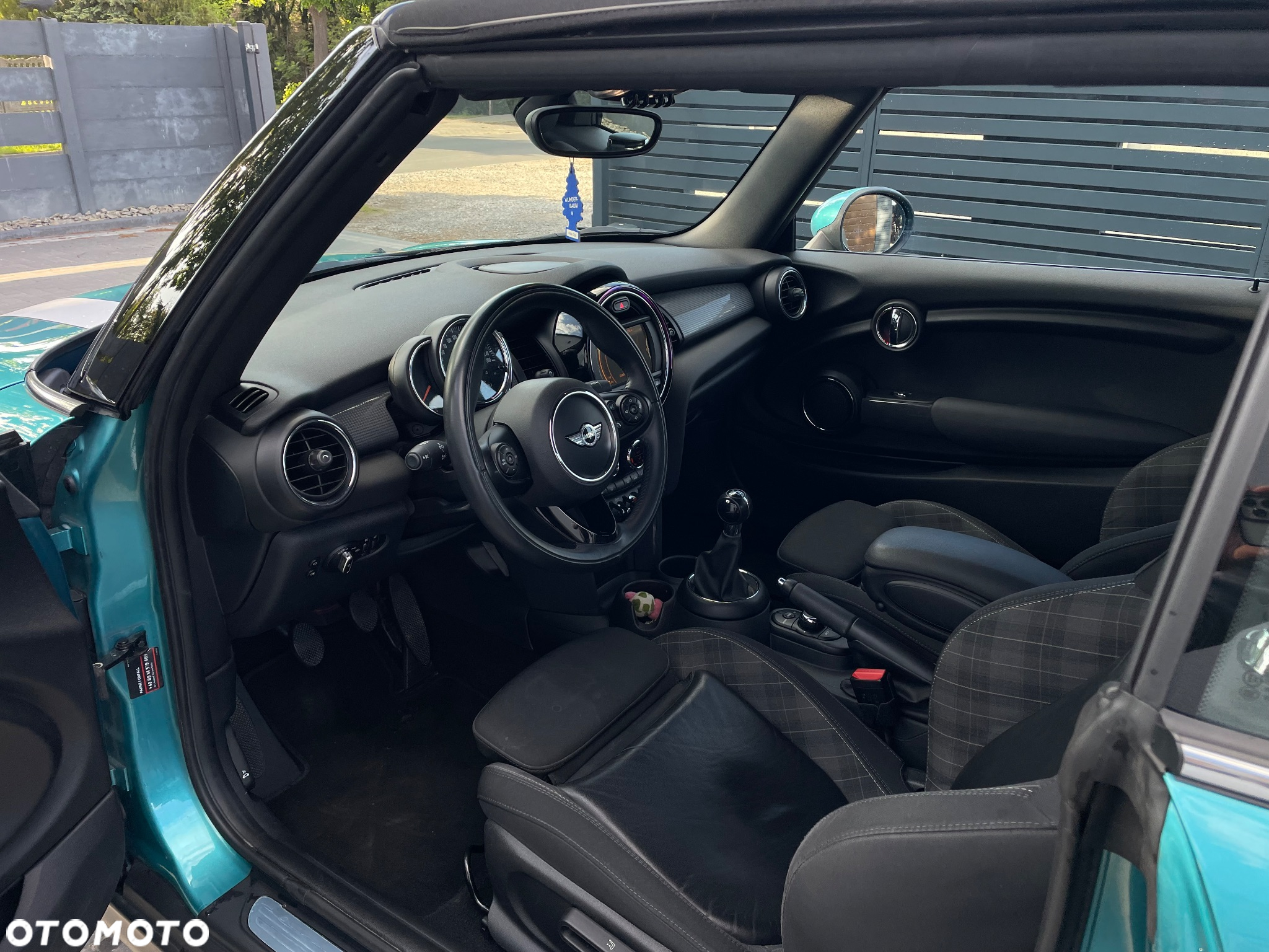 MINI Cooper Standard - 23