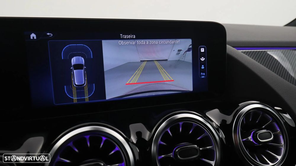 Mercedes-Benz GLA 180 d AMG Line - 14