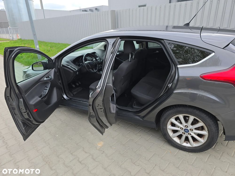 Ford Focus 2.0 TDCi Titanium ASS - 19