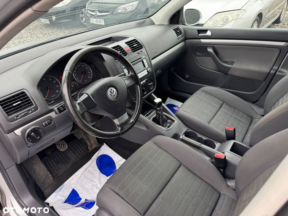 Volkswagen Golf 1.6 FSI Comfortline - 9