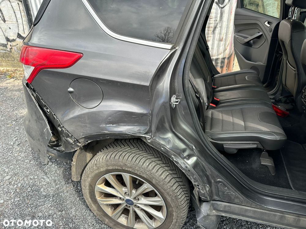 Ford Kuga 2.0 TDCi 4x4 Titanium - 28