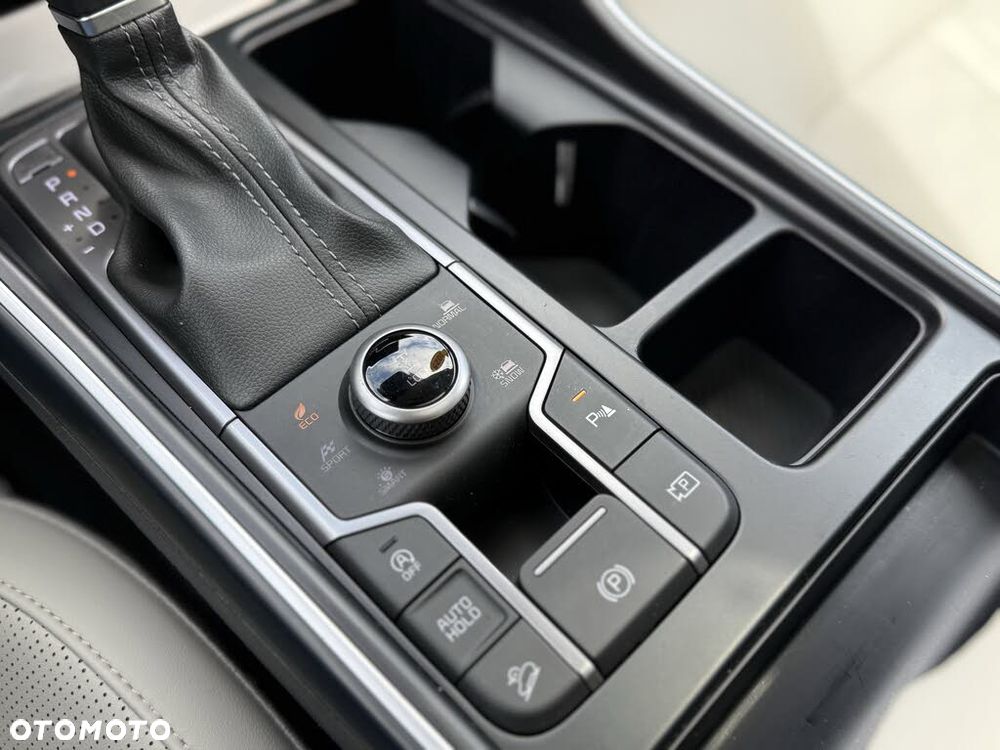 Kia Sorento - 8