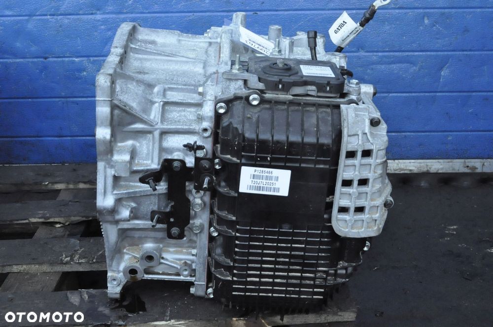 VOLVO XC40 B4 Mild-Hybrid 2.0 16V 145kW 197KM SKRZYNIA BIEGÓW P1285466 17ts - 7