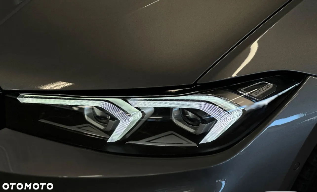 BMW Seria 3 ver-330e-sport-line - 12