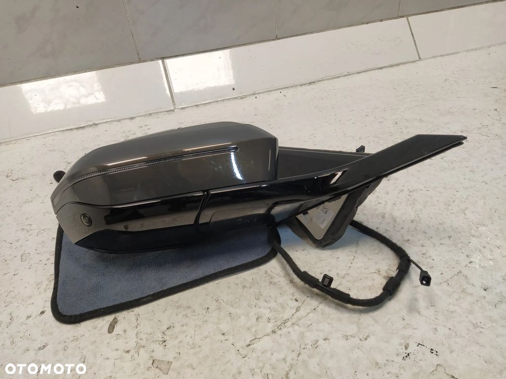BMW 7 G70 LUSTERKO ZEWNĘTRZNE PRAWE ASFERYCZNE ASYSTENT FOTOCHROM KAMERA 9+8+1 PIN KOMPLETNE UK ORYGINAŁ - 9