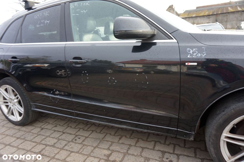 DRZWI PRZEDNIE PRAWE Q5 I 8R LZ9Y  CZARNY AUDI 2008-2012 - 4