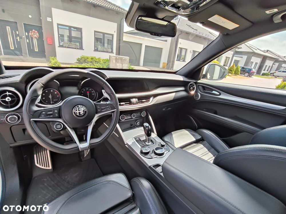 Alfa Romeo Stelvio 2.0 Turbo TI Q4 - 20