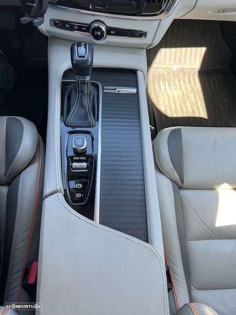 Volvo V90 Cross Country 2.0 D4 VOR AWD Geartronic - 35