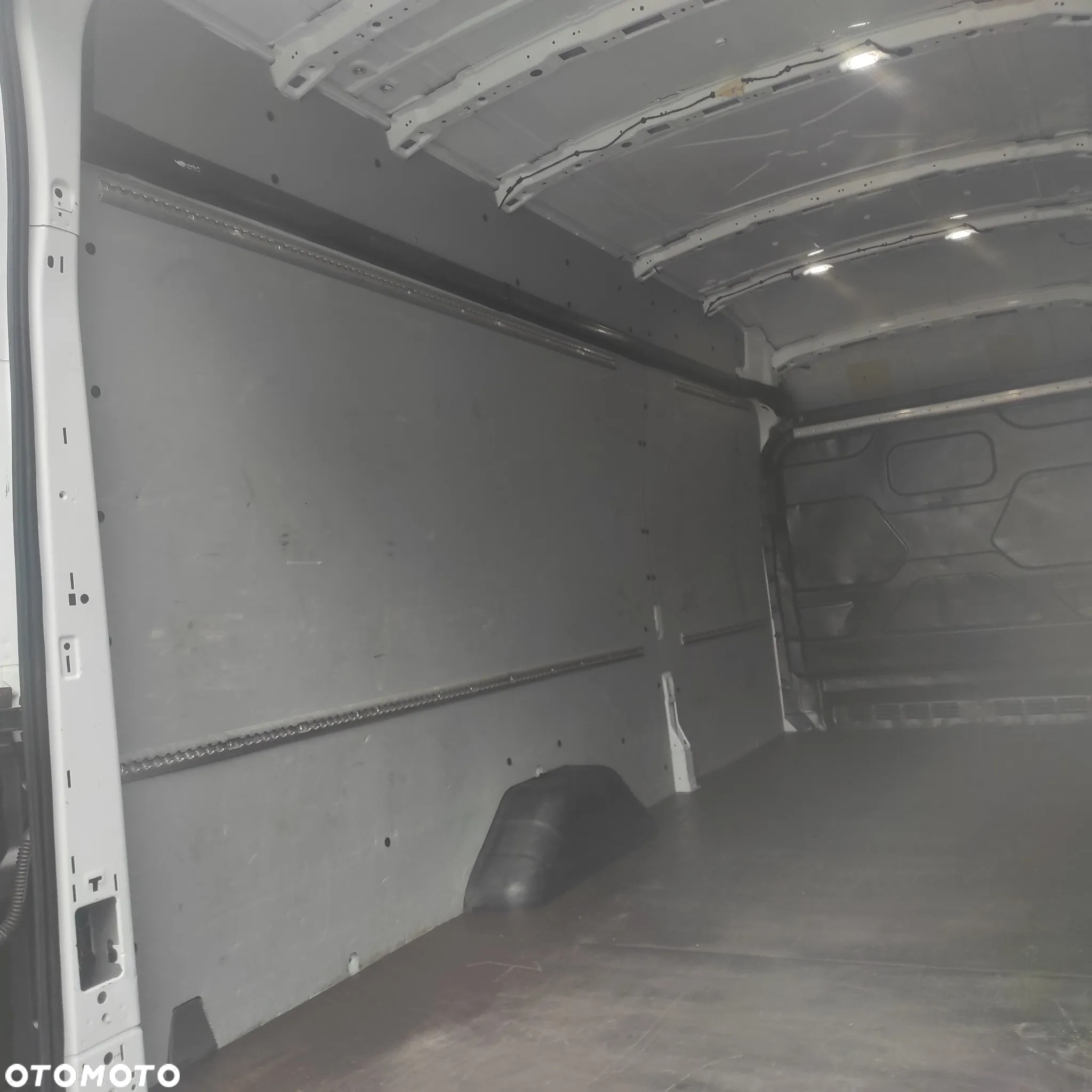 Ford Transit - 19