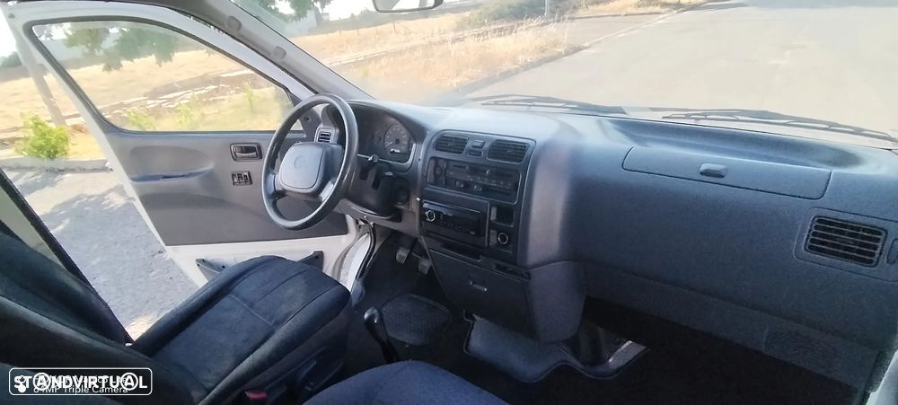 Toyota HIACE - 15