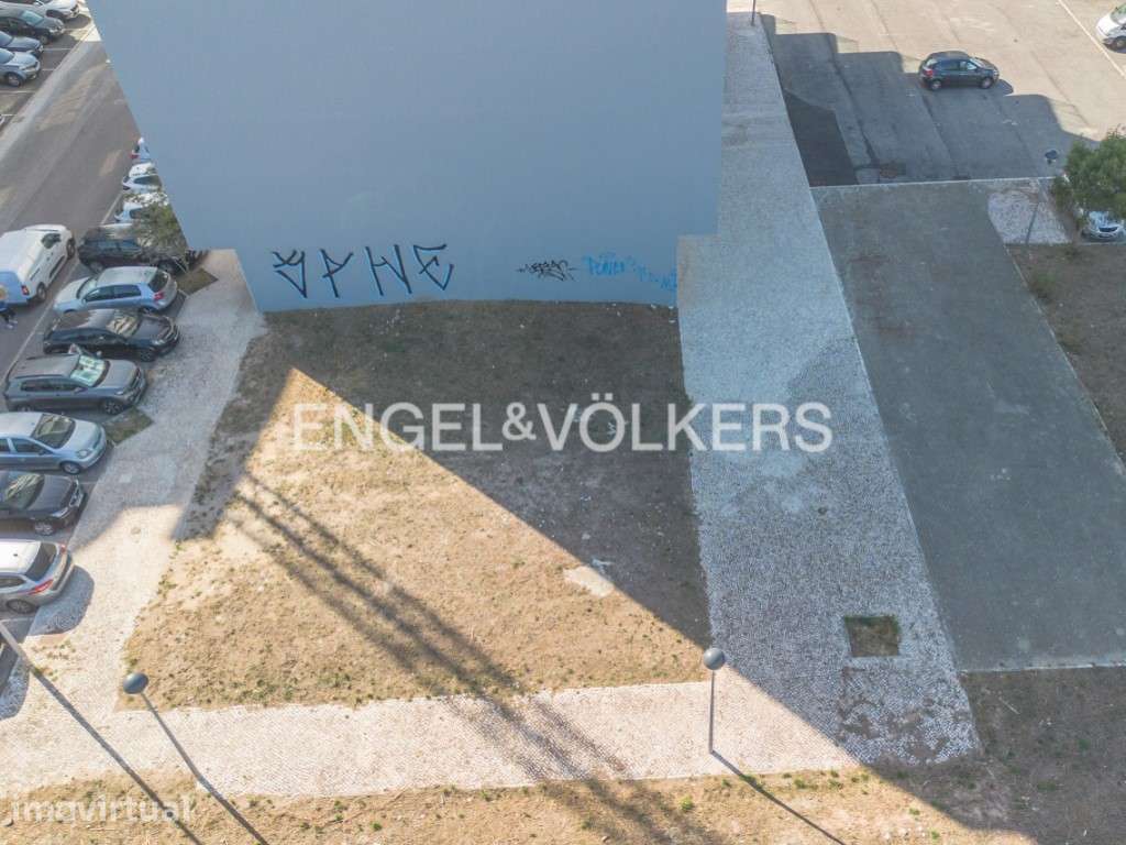 Terreno na Amadora - Grande imagem: 4/20