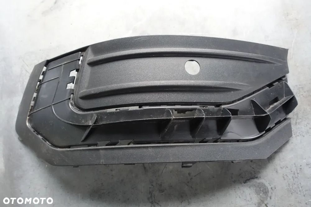 KRATKA ZDERZAKA LEWY TYŁ AUDI Q5 SPORTBACK - 1