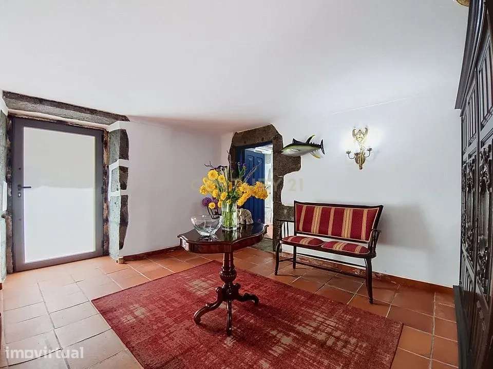 Moradia Centenária com História, Charme e Conforto Moderno. Vendida no - Grande imagem: 2/51